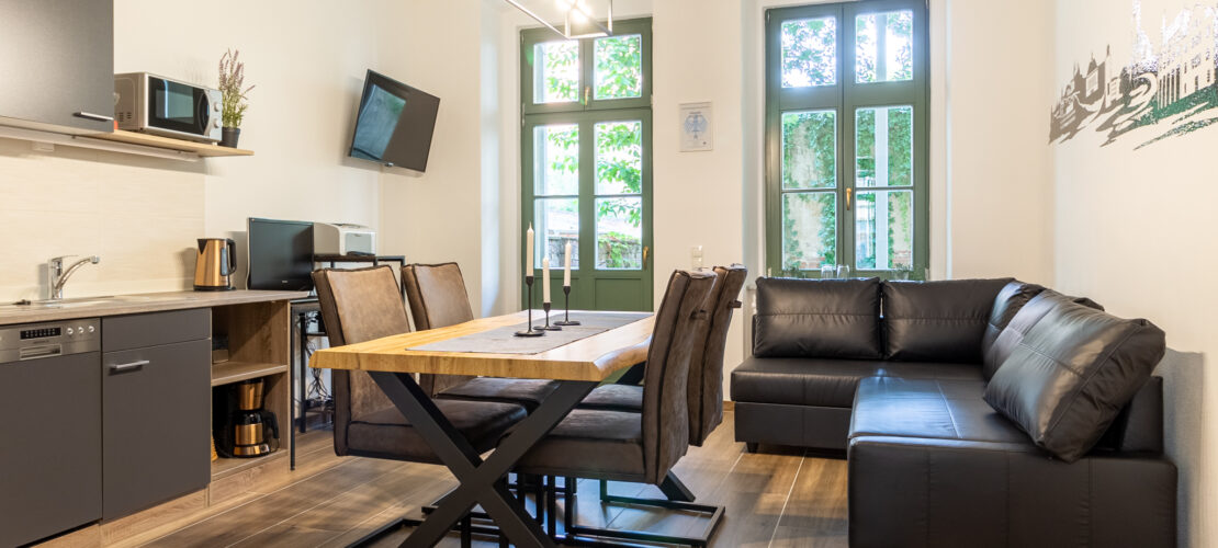 Wohnküche mit Büro.